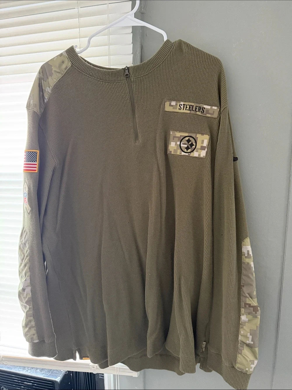 Nike men’s salute to service Pittsburgh SteelersQuarter-Zip WaffleKnit Pullover